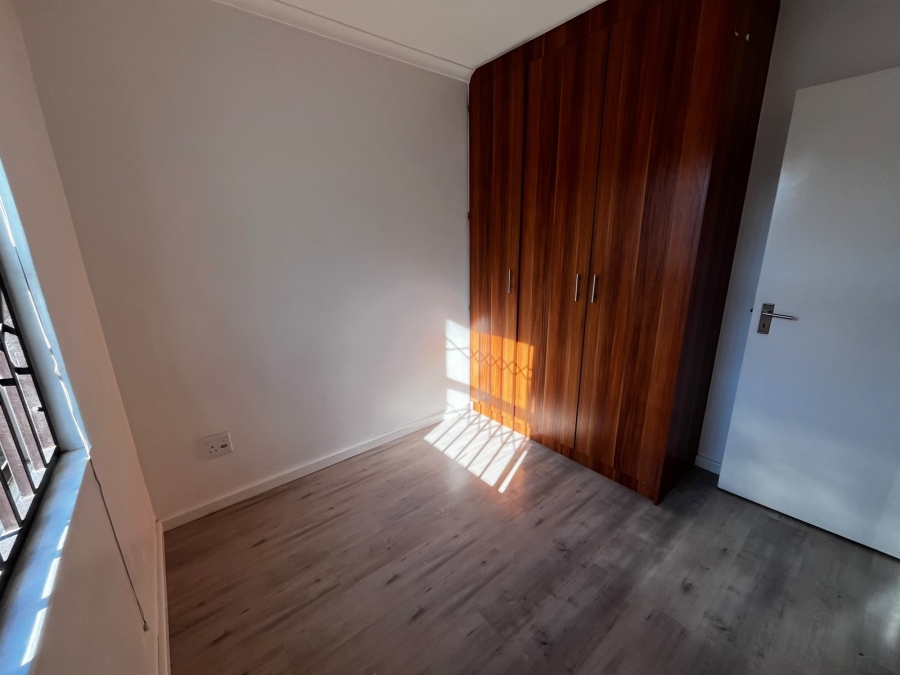 2 Bedroom Property for Sale in Grassy Park Western Cape